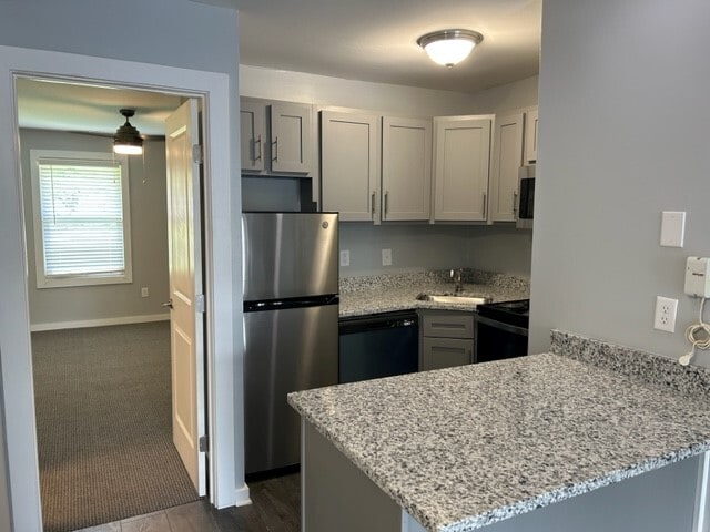 Gateway Apartments in Tuckahoe, VA - Building Photo - Building Photo