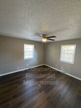 218 SW 19th St in Oak Grove, MO - Building Photo - Building Photo