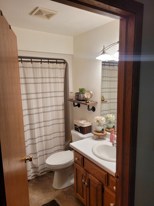W5851 Hearthstone Dr in Appleton, WI - Building Photo
