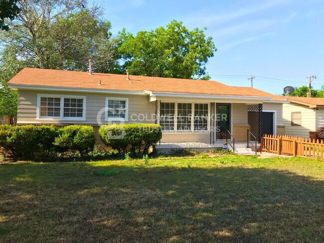 property at 2305 46th St