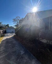 744 S Clayton Ave in Lakeland, FL - Building Photo