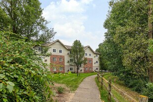 The Reserve at Lakeside in Jackson, MI - Building Photo