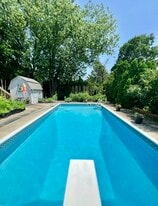 40 Duane St in East Greenwich, RI - Building Photo