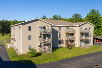 Northwoods Apartments in Marquette, MI - Building Photo - Building Photo