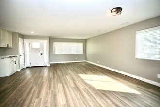 9978 Valle Caballo Ln in El Cajon, CA - Building Photo - Building Photo