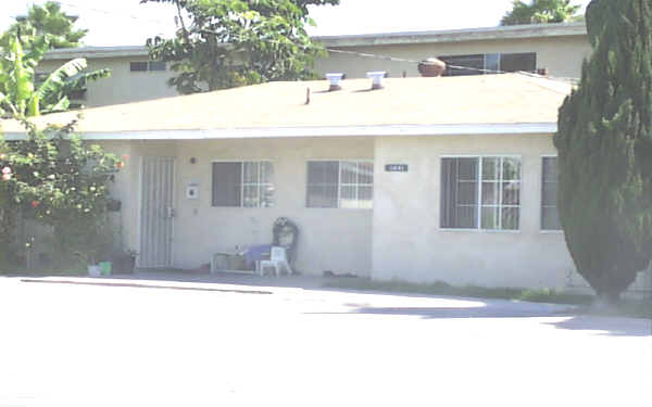 11031 Westminster Ave in Garden Grove, CA - Building Photo