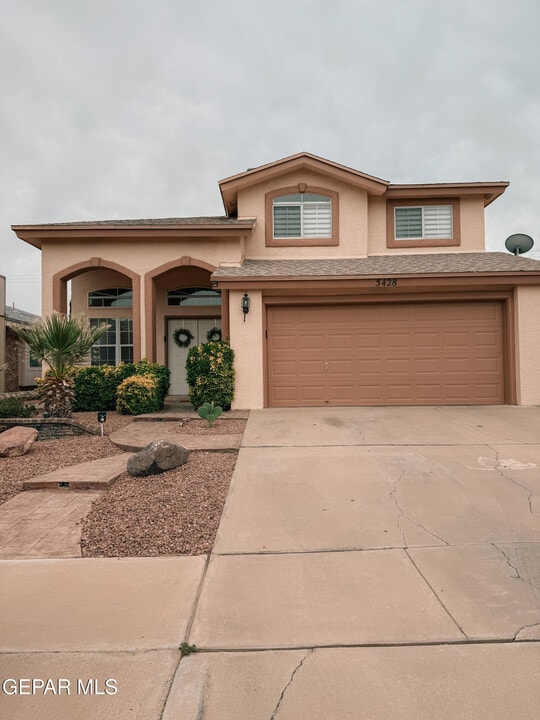 5428 Colin Powell Ave in El Paso, TX - Building Photo