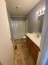 215 Weeks Dr NE in Cleveland, TN - Building Photo - Building Photo