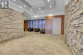 470-470 Laurier Ave W in Ottawa, ON - Building Photo - Building Photo