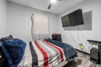 541 Trails End Dr in Cleveland, TX - Building Photo - Building Photo