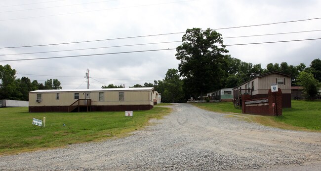 212 Washboard Rd in Thomasville, NC - Building Photo - Building Photo