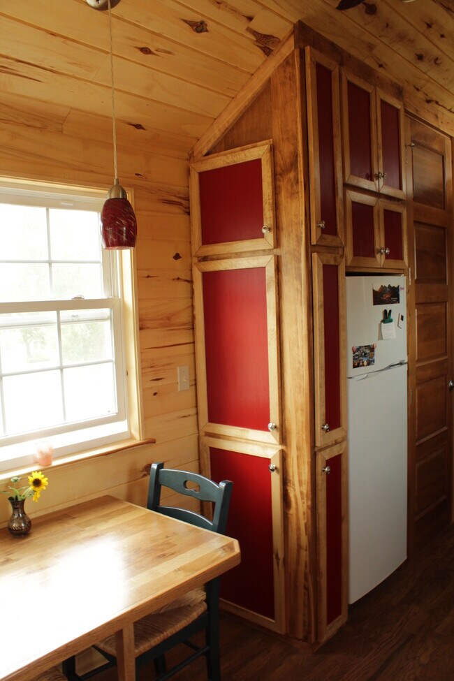 419 King Rd E in Ithaca, NY - Building Photo - Building Photo