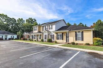 Sterling Pointe Town Homes in Goldsboro, NC - Building Photo - Building Photo