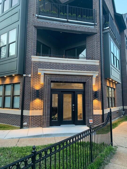 4301 Maryland Ave, Unit 3 in St. Louis, MO - Foto de edificio