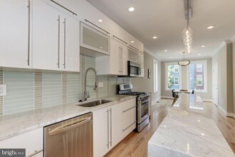 411 Ridge St NW, Unit 1 in Washington, DC - Building Photo - Building Photo