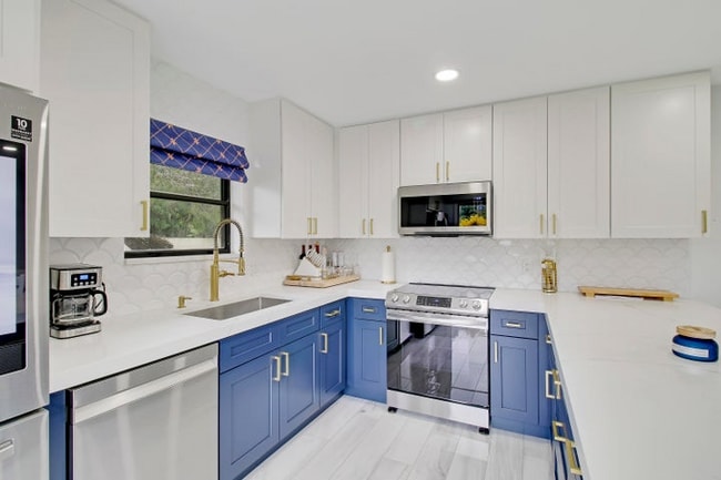 property at 110 N Delaware Blvd