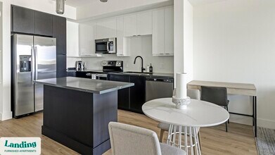 740 N Dixie Hwy, Unit N-403 in West Palm Beach, FL - Building Photo - Building Photo