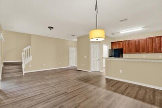 8525 Sandpiper Ridge Ave in Tampa, FL - Building Photo - Building Photo