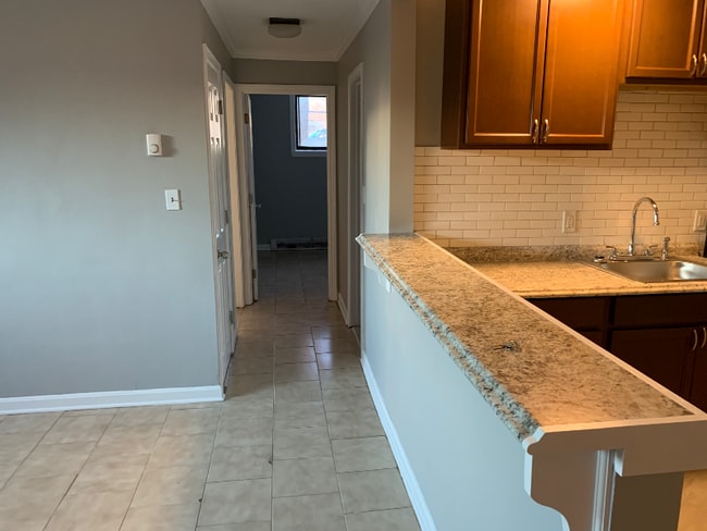 594 American Legion Hwy in Boston, MA - Building Photo - Building Photo