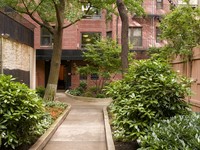 Stonehenge Gardens in New York, NY - Foto de edificio - Building Photo