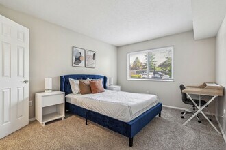8099 Running Fox Rd in Columbus, OH - Building Photo - Building Photo
