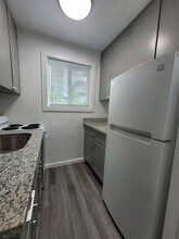 454 Kuamo'o St in Honolulu, HI - Building Photo - Building Photo