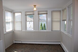 614 5th Ave in New Hyde Park, NY - Building Photo - Building Photo