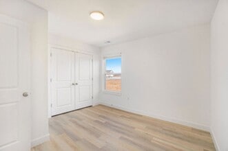 3809 NW 93rd St in Kansas City, MO - Building Photo - Building Photo