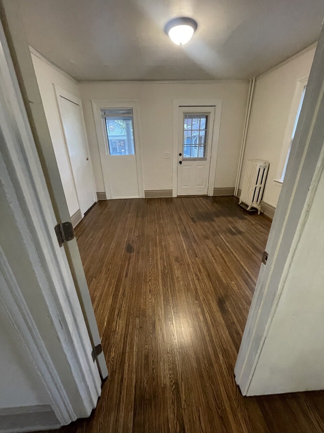 17 Whitmore St, Unit Lower in Rochester, NY - Building Photo - Building Photo