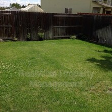 790 NE Quince Ave in Redmond, OR - Building Photo - Building Photo