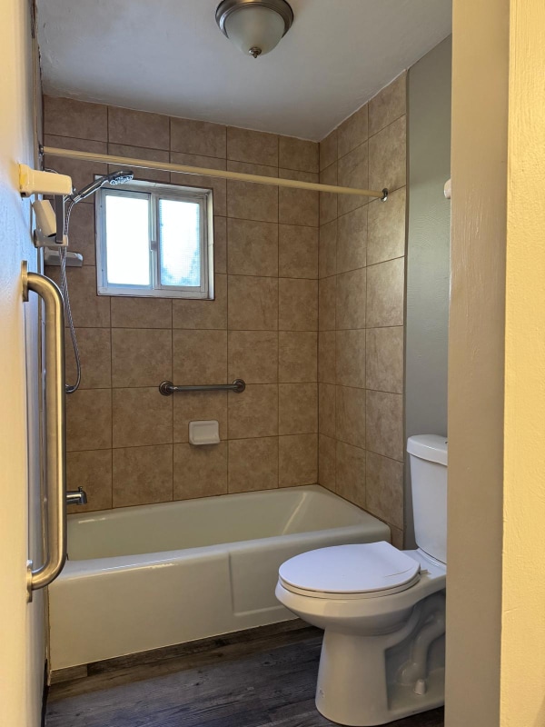 5501 Verona Rd, Unit Unit 101 in Verona, PA - Foto de edificio - Building Photo