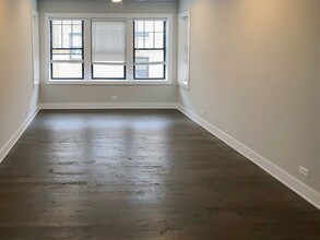 2620 N Rockwell St, Unit 2R in Chicago, IL - Building Photo - Building Photo
