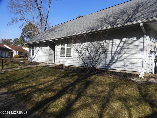 455 Chesterfield Ct in Manchester, NJ - Building Photo - Building Photo