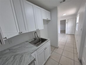 1018 NW 6th Ave in Fort Lauderdale, FL - Building Photo - Building Photo