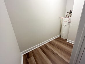 Hamilton Road in Quinte West, ON - Building Photo - Building Photo