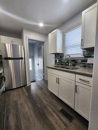 2230 Elizabeth St photo'