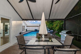 9431 SW 212th Terrace in Cutler Bay, FL - Building Photo - Building Photo