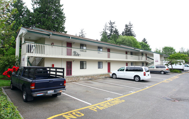 Hillside Apartments in Lynnwood, WA - Building Photo - Building Photo