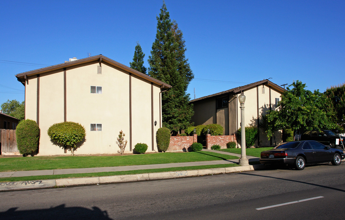 1329 N Van Ness Ave in Fresno, CA - Building Photo