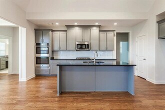 499 Dogwood Valley Dr in Collierville, TN - Foto de edificio - Building Photo