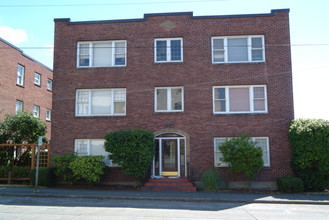 Oregonian Apartments in Seattle, WA - Building Photo - Building Photo