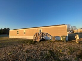 100 Harvest Ln in Goldsboro, NC - Building Photo