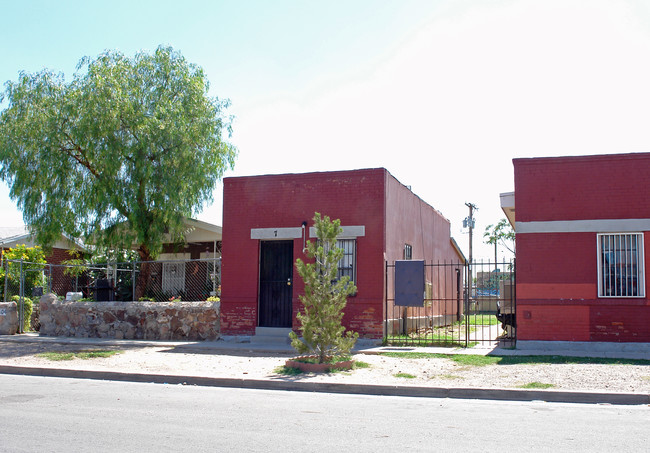 3100 Frutas Street in El Paso, TX - Building Photo - Building Photo