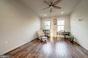 23697 Sailfish Square in Ashburn, VA - Building Photo