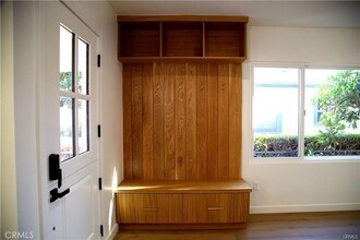 3637 Ashwood Ave, Unit 2105 in Los Angeles, CA - Building Photo - Building Photo