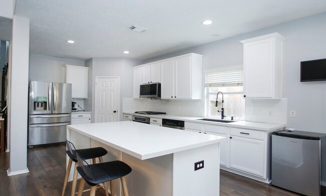 property at 93 W Frontera Cir