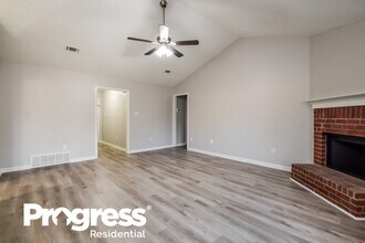 10712 Oak Cir N in Olive Branch, MS - Building Photo - Building Photo