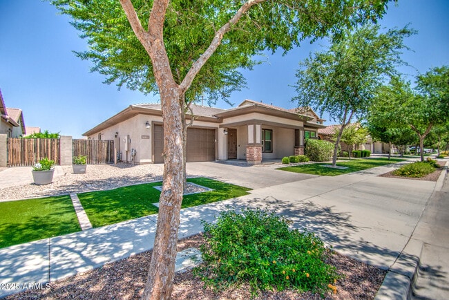 7128 E Posada Ave in Mesa, AZ - Building Photo - Building Photo