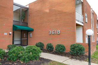 Magnolia Place Apartments in Richmond, VA - Building Photo - Building Photo