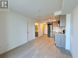 1010 Sandy Beach Rd in Pickering, ON - Building Photo